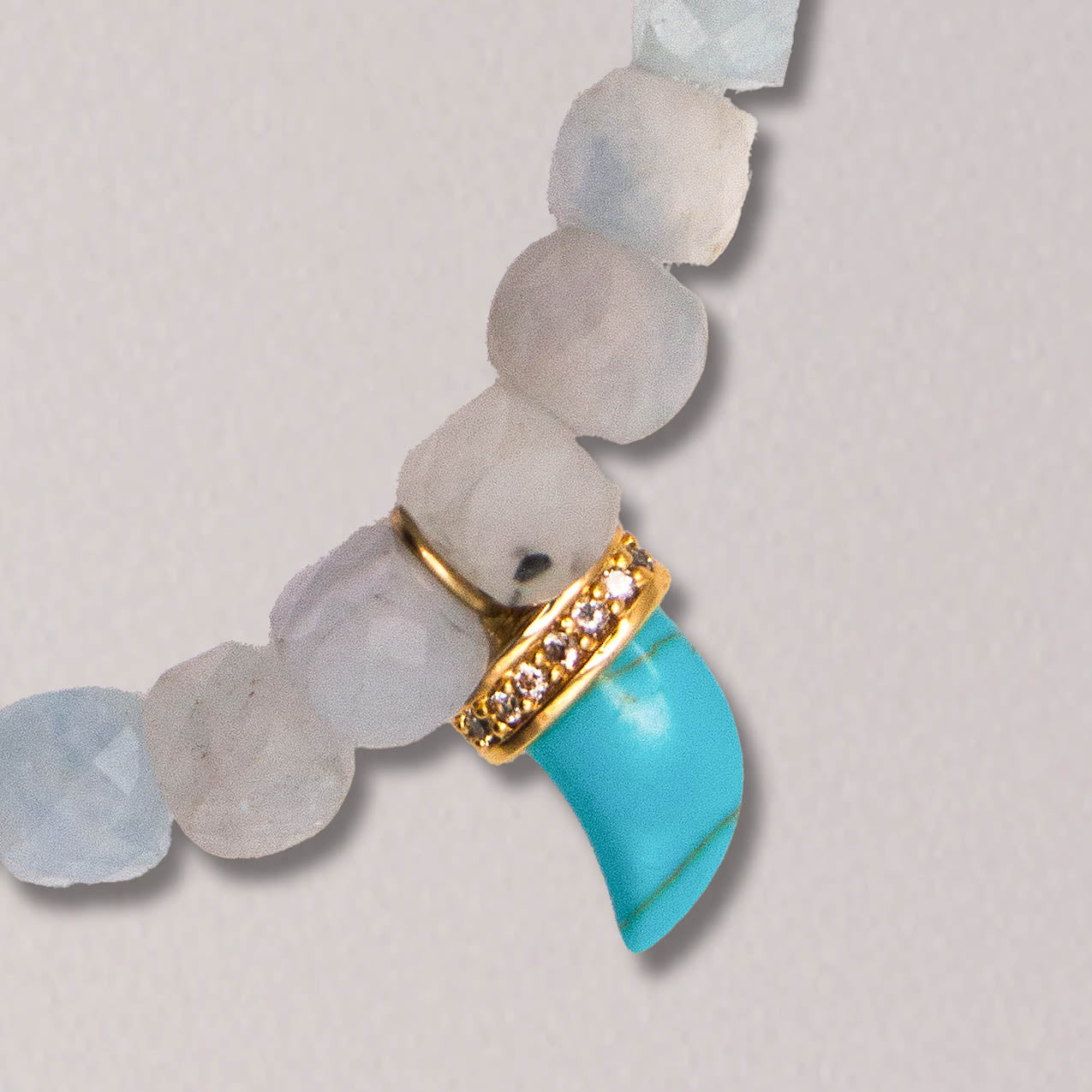 Aquamarine Beaded Elastic Bracelet with Turquoise Horn